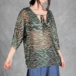 Women’s V-neck tunic sewing pattern SOL, with softly relaxed proportions and Japanese-style sleeves, suitable for beginner sewists.