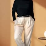 Patron de couture pantalon à plis AUDREY : jambes croisées, pantalon à plis ceinturé et haut noir
