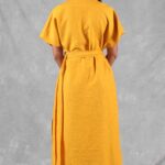 Vue arrière du patron de robe caftan – style d’été décontracté avec ceinture à la taille