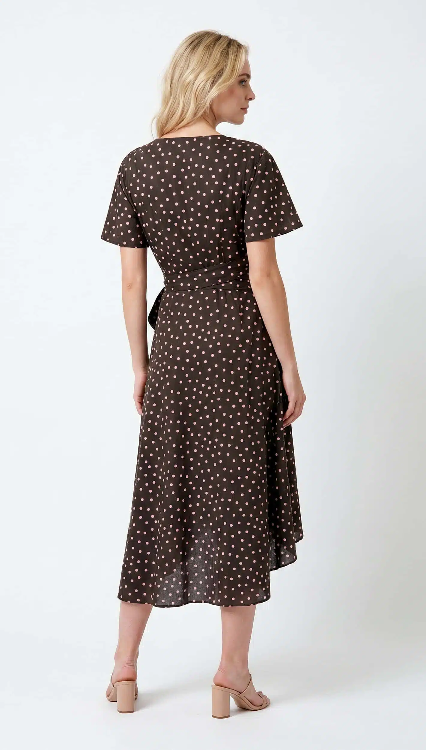 Vista trasera del vestido cruzado Sienna de lunares - patrón de vestido cruzado de Aina Sewing Patterns