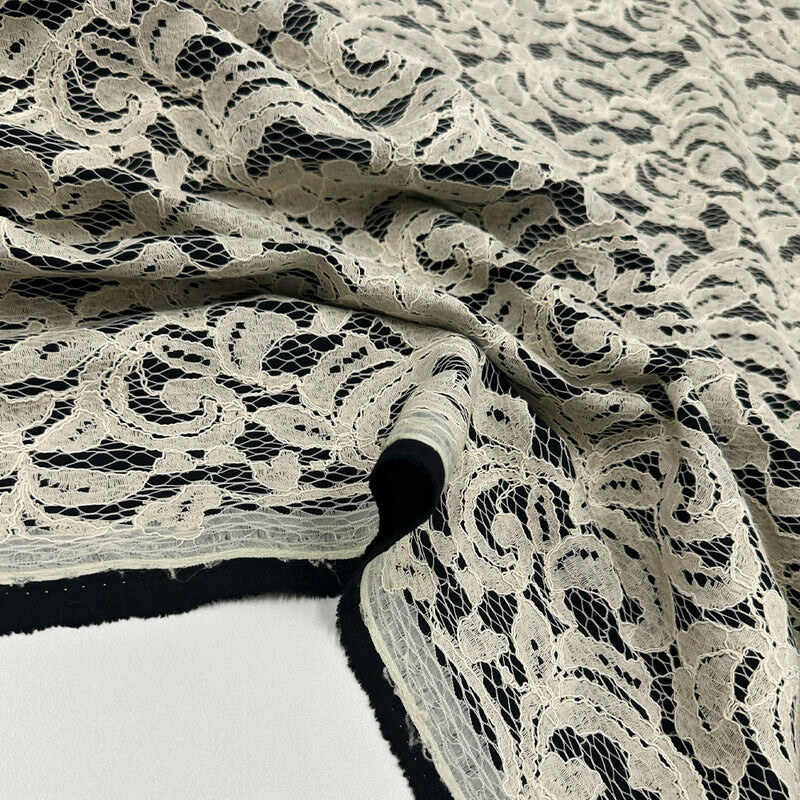 Échantillon de dentelle de coton ivoire Amorevo – Torretto Tessuti