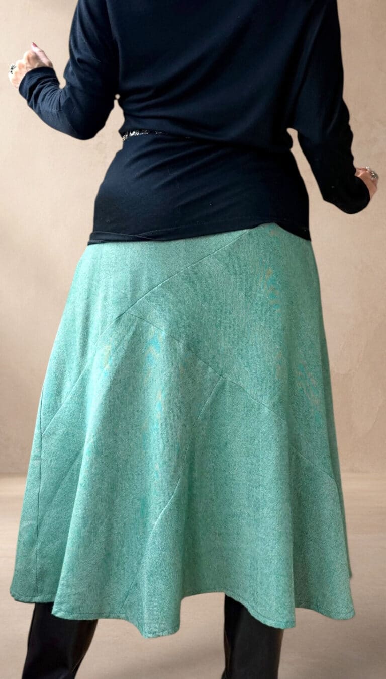 Handmade CHANTELLE flared skirt, from a women’s PDF sewing pattern: the shaped fabric sections form an architectural patchwork surface. The overall line combines a defined waist and relaxed volume.